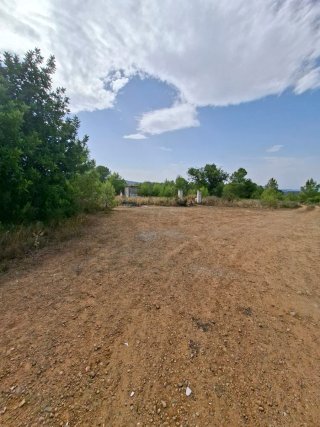 Terreno con casa para restaurar