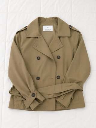 Gabardina corta Stradivarius Talla L