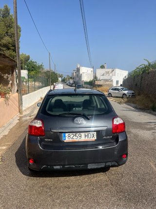 Toyota Auris 2011