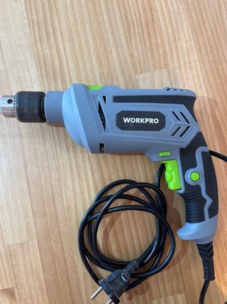 Taladro 850W con brocas
