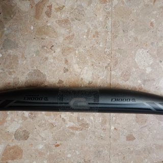 Manillar carbono Dodici 72 cm gris.