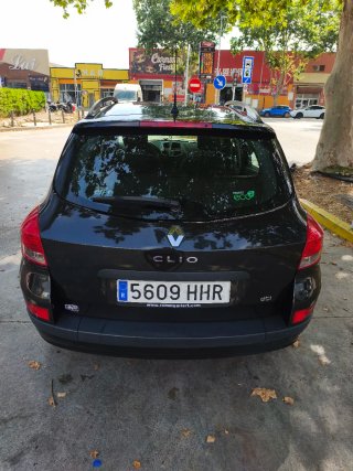Renault Clio grand tour 2011