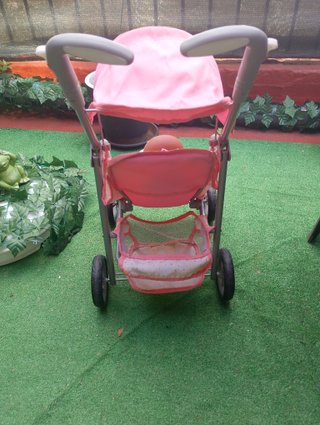 Sillita de muñeca con muñeca