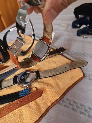 Lotto di 10 orologi funzionanti