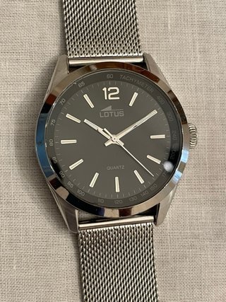 Reloj Lotus Negro y Plateado Hombre