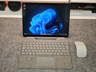 Surface Pro 9 i5 16GB + 1TB Ancora in Garanzia, Pacco