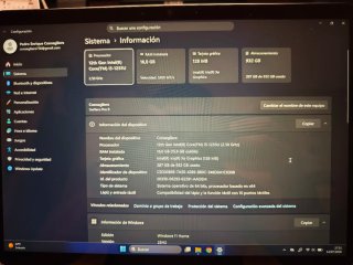 Surface Pro 9 i5 16GB + 1TB Ancora in Garanzia, Pacco