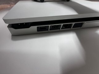 PS4 Slim 500 GB Blanca + Mando