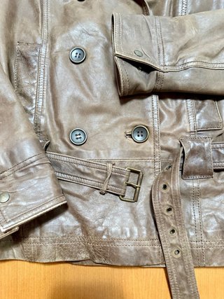 Chaqueta de piel marrón