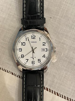 Reloj Casio MTP Correa Cuero Hombre Blanco