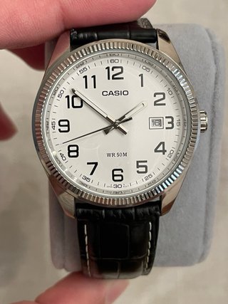 Reloj Casio MTP Correa Cuero Hombre Blanco
