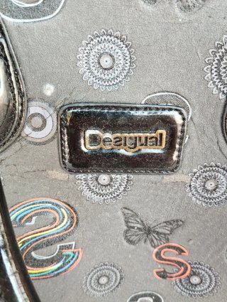 Bolso Desigual gris y multicolor