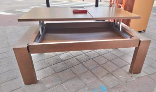 Mesa de centro elevable de madera