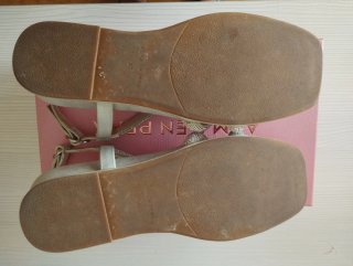 Sandalias ALMA EN PENA plateadas con pedrería