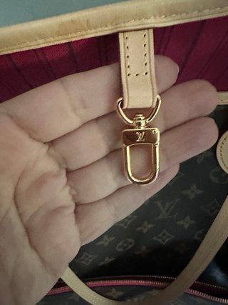 Bolso Louis Vuitton Marrón con Neceser Rosa