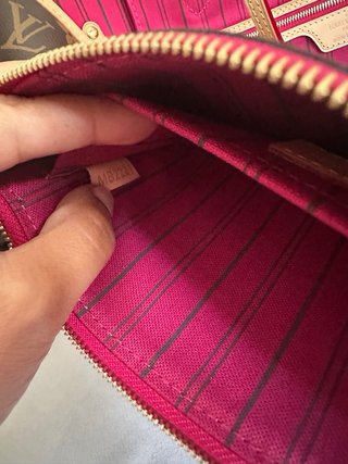 Bolso Louis Vuitton Marrón con Neceser Rosa