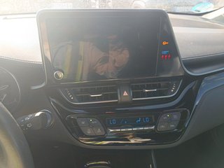 Toyota C-HR 1.8 125H Advance 90 kW (122 CV)