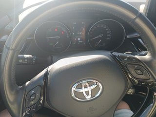Toyota C-HR 1.8 125H Advance 90 kW (122 CV)