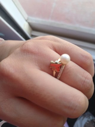 Anillo bañado en oro con perla