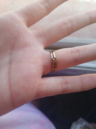 Anillo bañado en oro con perla