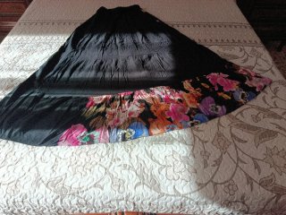 Falda larga floral negra