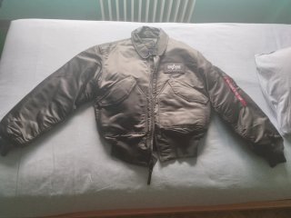 Chaqueta Alpha Industries Verde Militar