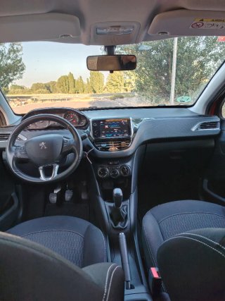 Peugeot 208 2017