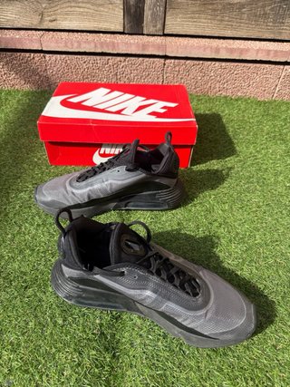 Nike Air Max 2090 Negro/Gris