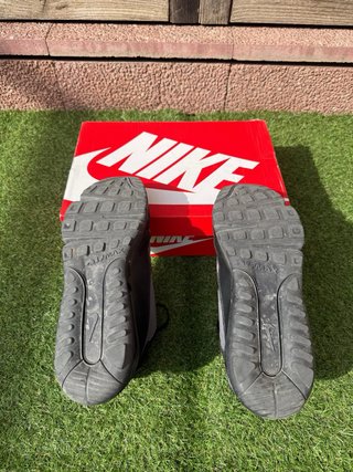 Nike Air Max 2090 Negro/Gris