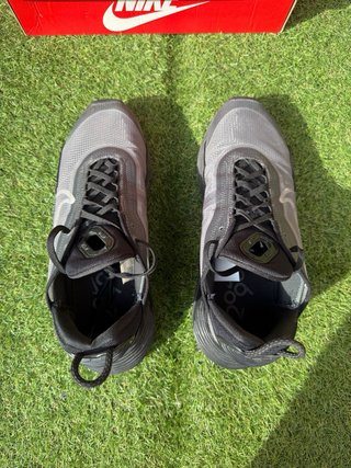 Nike Air Max 2090 Negro/Gris