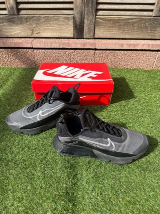 Nike Air Max 2090 Negro/Gris