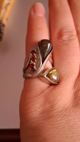 Anillos plateados y Piedras Varias