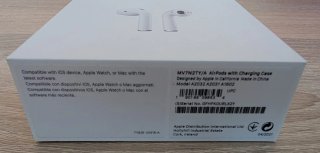 Auriculares Apple AirPods con estuche