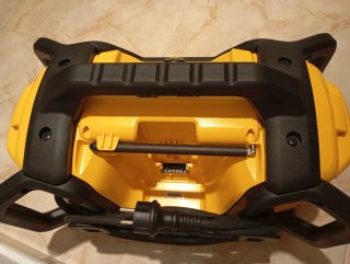 Altavoz Dewalt DCR027