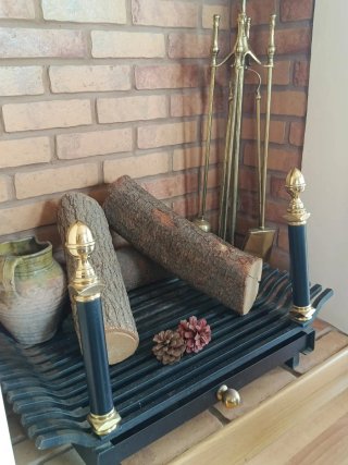 Parrilla Chimenea con Morillos Dorados