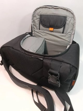 Bandolera Lowepro SlingShot 200AW. Mochila