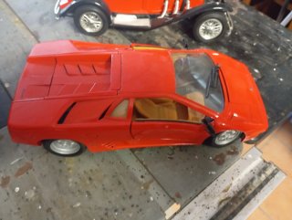 Coches a escala 1/18