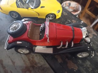 Coches a escala 1/18