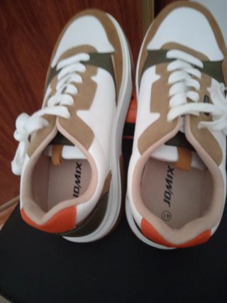 Zapatillas Jomix Talla 41 Marrones y Blancas