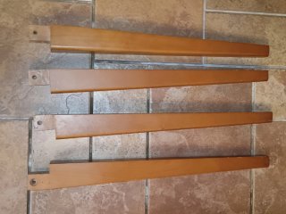 Mesa de comedor de madera