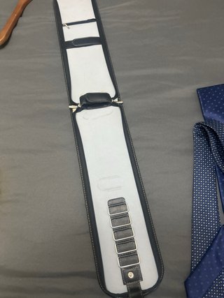 Corbata con corbatas nuevas y usadas multimarcas