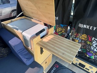 Volkswagen Camper Transporter T5 2012