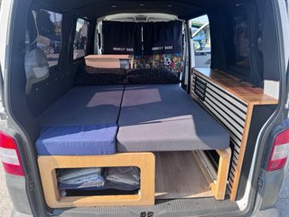 Volkswagen Camper Transporter T5 2012