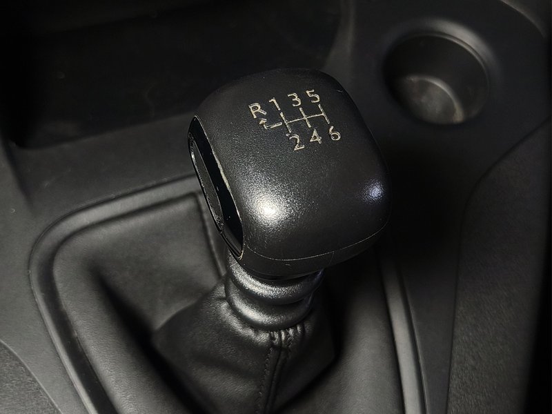 Peugeot Partner 2022, foto 27