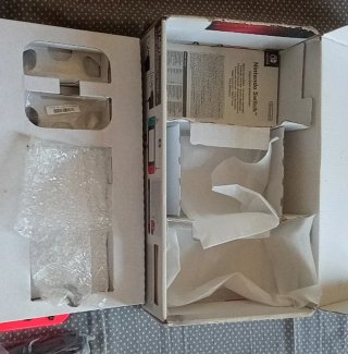 Nintendo Switch Console Completa