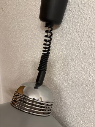 Lámpara de techo gris con resorte