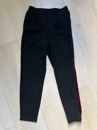 Pantalón negro Bershka