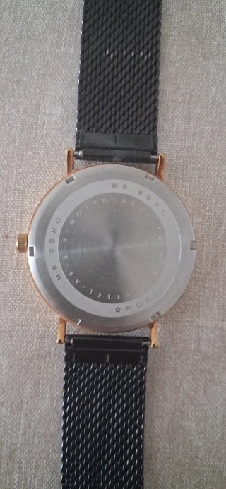 Reloj MR. BOHO Negro y Dorado