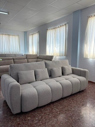 Sofá cama beige de tela