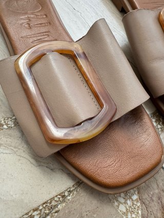 Sandali con accessorio gioiello